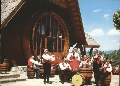 Slantschev Brjag Restaurant Batschvata Fass Musik Instrument / Bulgarien /