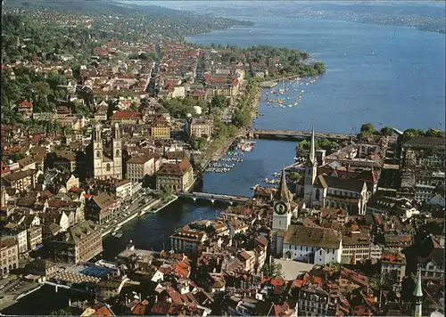 Zuerich Fliegeraufnahme Limmat Altstadt und See  / Zuerich /Bz. Zuerich City