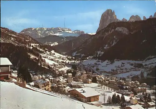 St Ulrich Groeden Tirol Hauptort des Groednertals mit Sellastock und Langkofelgruppe  Kat. Salten Schlern