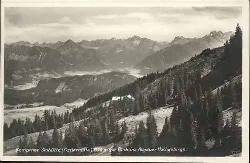 Kemptnerhuette mit Blick ins Allgaeuer Hochgebirge Kat. Oberstdorf