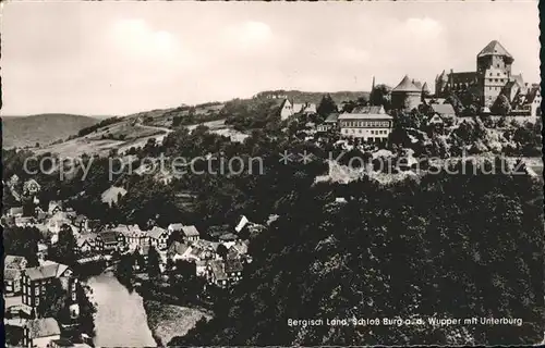 Schloss Burg Wupper Schloss Burg mit Unterburg / Wuppertal /Wuppertal Stadtkreis