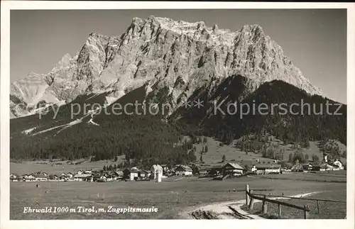 Ehrwald Tirol Panorama mit Zugspitzmassiv / Ehrwald /