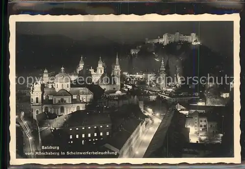 Salzburg Oesterreich Stadtblick mit Festung Hohensalzburg bei Nacht / Salzburg /Salzburg und Umgebung