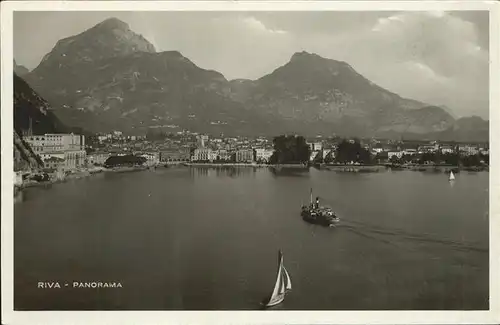 Riva del Garda Panorama Boot /  /Trento