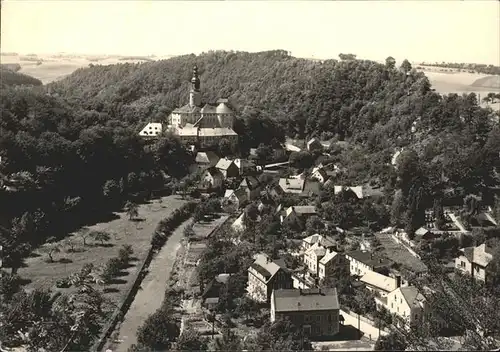 Weesenstein Saechsische Schweiz Blick vom Belvedere auf Schloss Weesenstein Kat. Mueglitztal