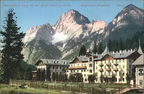 Dolomiti Schluderbac (1442 m.) Croda Rossa (3148 m.) / Italien /
