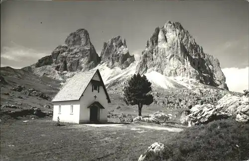 Dolomiti Al Passo Sella m. 2206  / Italien /