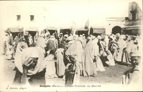 Oudjda Place Centrale Marche / Marokko /