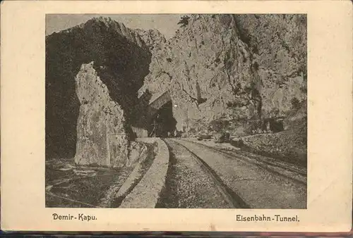 Demir Kapija Demir-kapu
Eisenbahn-Tunnel / Mazedonien /