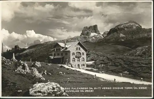 Passo Falzarego Cinque Torri Nuvolao *