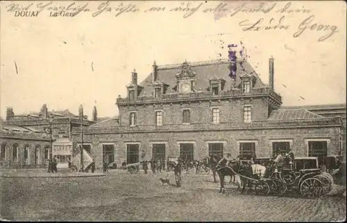 Douai Gare Bahnhof Kutsche Pferd *