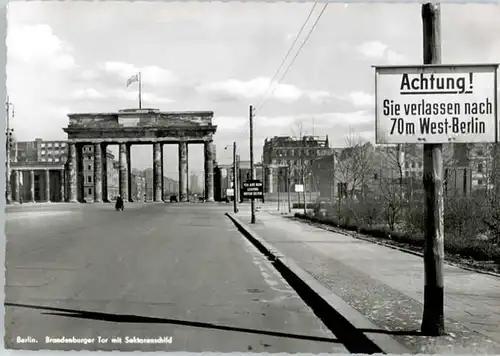 Berlin Berlin Brandenburgertor Sektorenschild * / Berlin /Berlin Stadtkreis