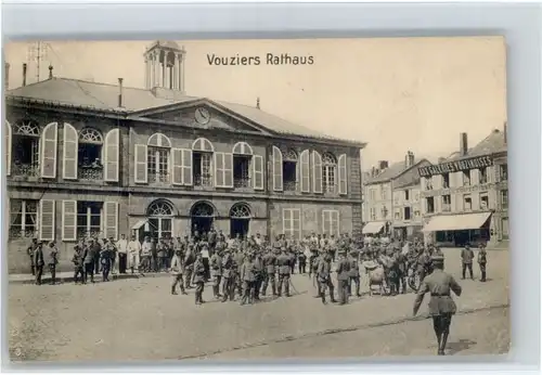 Vouziers Vouziers Rathaus Soldaten x / Vouziers /Arrond. de Vouziers
