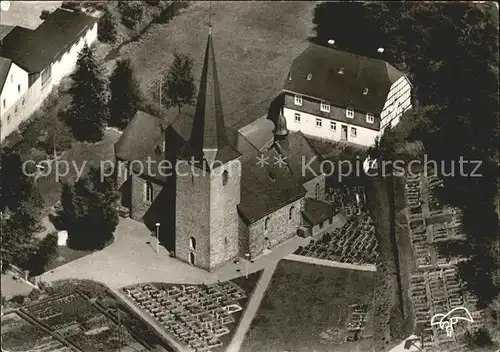 Kirchveischede Pfarrkirche St. Servatius Fliegeraufnahme / Lennestadt /Olpe LKR