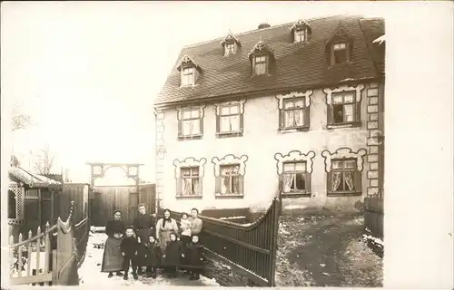 Loessnitz Erzgebirge Wohnhaus Familienfoto / Loessnitz /Erzgebirgskreis LKR