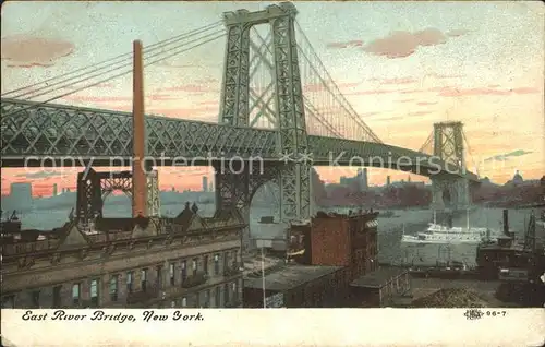 New York City East River Bridge / New York /