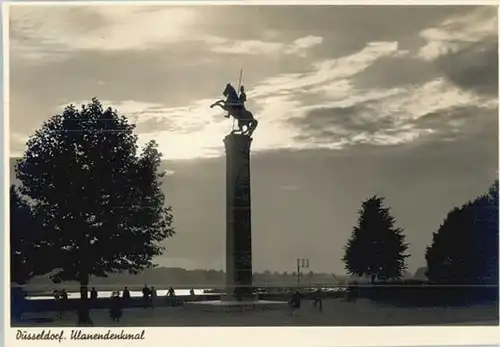 Duesseldorf Duesseldorf Wanendenkmal x / Duesseldorf /Duesseldorf Stadtkreis