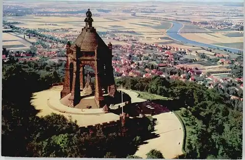 Porta Westfalica Porta Westfalica Kaiser Wilhelm Denkmal  Fliegeraufnahme * / Porta Westfalica /Minden-Luebbecke LKR