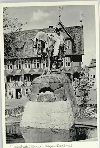 Wolfenbuettel Wolfenbuettel Herzog August Denkmal * / Wolfenbuettel /Wolfenbuettel LKR