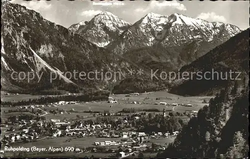 Ruhpolding Gesamtansicht mit Sonntagshorn und Reifelberg Chiemgauer Alpen Kat. Ruhpolding