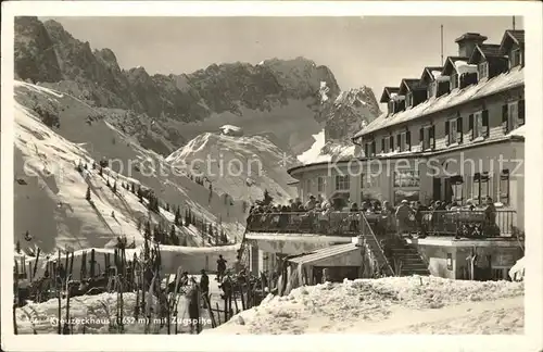 Garmisch Partenkirchen Kreuzeckhaus Berghuette Alpenverein Zugspitze Wintersportplatz Wettersteingebirge Winter Olympiade Kat. Garmisch Partenkirchen