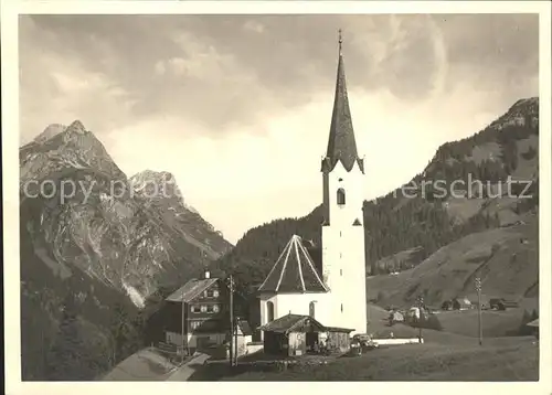 Schroecken Vorarlberg Ortsansicht mit Kirche Kuenzelspitze Lechquellengebirge Kat. Schroecken