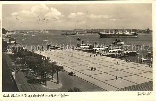 Kiel Blick von den Seegartenbruecken auf den Hafen Schiffe Kat. Kiel