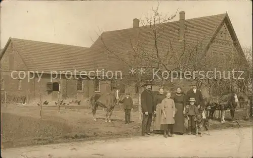 Oldenburg Niedersachsen Bauernhof Pferde Gruppenfoto / Oldenburg (Oldenburg) /Oldenburg  Stadtkreis