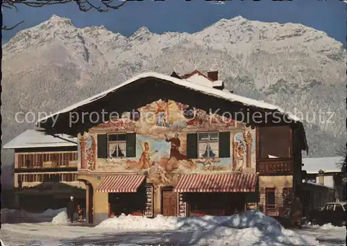 Garmisch Partenkirchen Altes Haus mit Kramer Kat. Garmisch Partenkirchen
