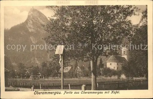 Oberammergau Ortspartie Kreuz Kirche mit Kofel Ammergauer Alpen Kat. Oberammergau