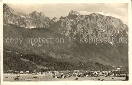 Kruen Gesamtansicht mit Karwendel Kat. Kruen