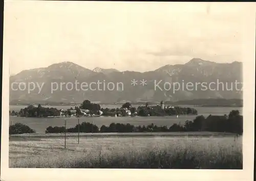 Chiemsee Blick zur Fraueninsel Kloster Frauenwoerth Chiemgauer Alpen Kat. Chiemsee