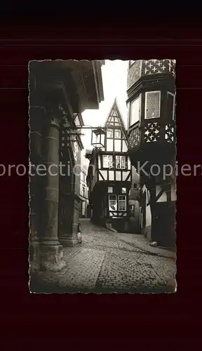 Bernkastel Kues Mittelalterliches Spitzgiebelhaus historisches Gebaeude Fachwerkhaus Kat. Bernkastel Kues