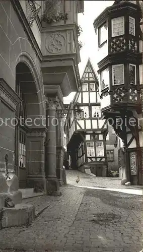 Bernkastel Kues Spitzhaeuschen Mittelalterliches Spitzgiebelhaus historisches Gebaeude Fachwerkhaus Kat. Bernkastel Kues