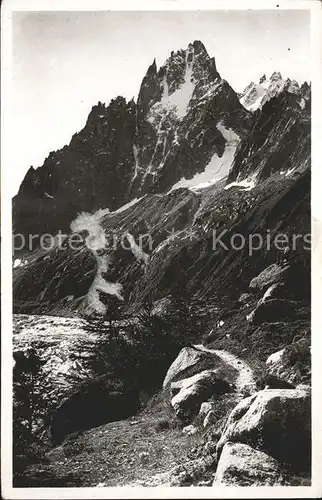 Chamonix Les Grands Charmox et Aiguille de Blaitiere Kat. Chamonix Mont Blanc