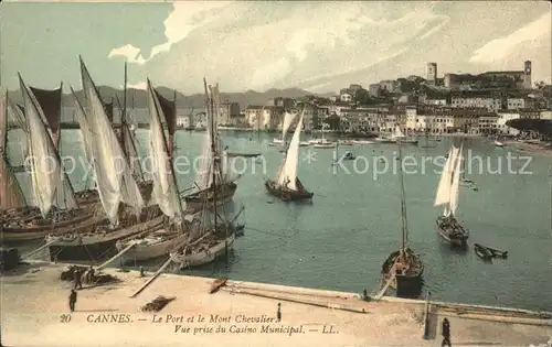 Cannes Alpes Maritimes Le Port et le Mont Chevalier vue prise du Casino Municipal bateaux Kat. Cannes