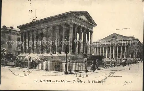 Nimes Maison Carree et le Theatre Kat. Nimes