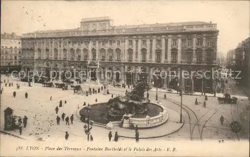 Lyon France Place des Terreaux Fontaine Bartholdi et Palais des Arts Kat. Lyon