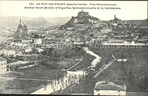 Le Puy en Velay Vue panoramique Rocher Saint Michel d Aiguilhe Rocher Corneille Cathedrale Kat. Le Puy en Velay