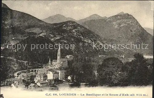 Lourdes Hautes Pyrenees Vue panoramique Basilique et le Soum d Ech Kat. Lourdes