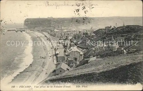 Fecamp Vue prise de la Falaise d aval Plage Kat. Fecamp