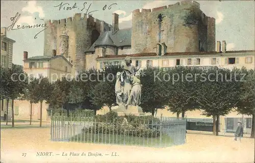 Niort La Place du Donjon Monument Kat. Niort