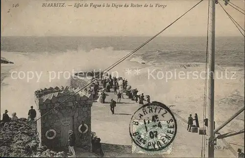 Biarritz Pyrenees Atlantiques Effet de Vague a la Digue du Rocher de la Vierge Kat. Biarritz