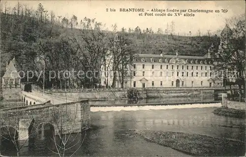 Brantome Abbaye fondee par Charlemagne Pont coude du XVe siecle Kat. Brantome