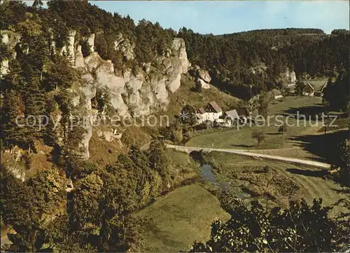 Fraenkische Schweiz Roemerbruecke mit Schloettermuehle im Trubachtal Kat. Pottenstein