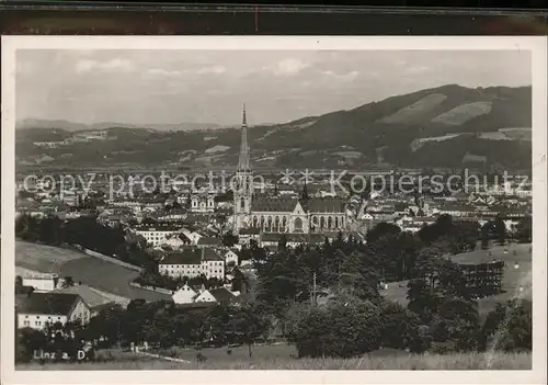 Linz Donau Stadtbild mit Maria Empfaengnis Dom Kat. Linz