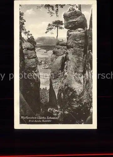 Pfaffenstein Koenigstein Saechsische Schweiz Blick durchs Nadeloehr Felsen Kat. Koenigstein Saechsische Schweiz
