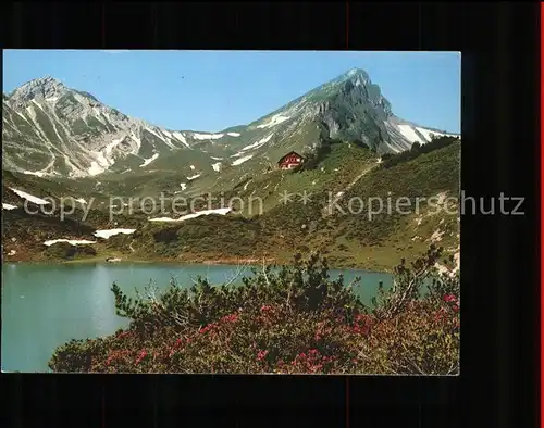 Landsbergerhuette am Lachersee und Steinkarspitze Schutzhuette Allgaeuer Alpen Kat. Tannheim