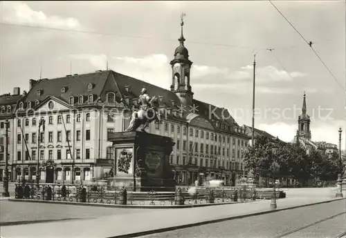 Dresden Neustaedter Rathaus und Denkmal August des Starken