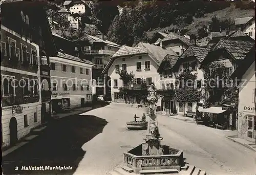 Hallstatt Salzkammergut Marktplatz Brunnen Kat. Hallstatt